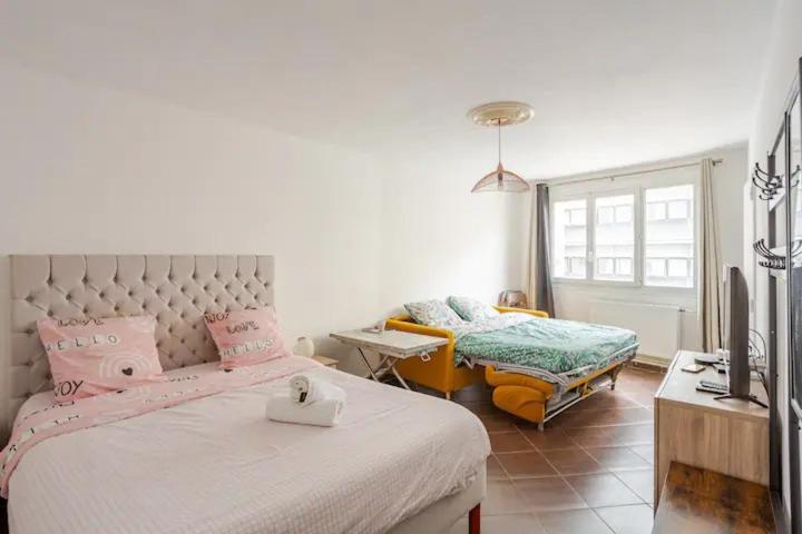 Апартаменты Superbe Studio Paris Gambetta Экстерьер фото